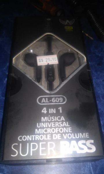 Fone de ouvido 4 IN 1.